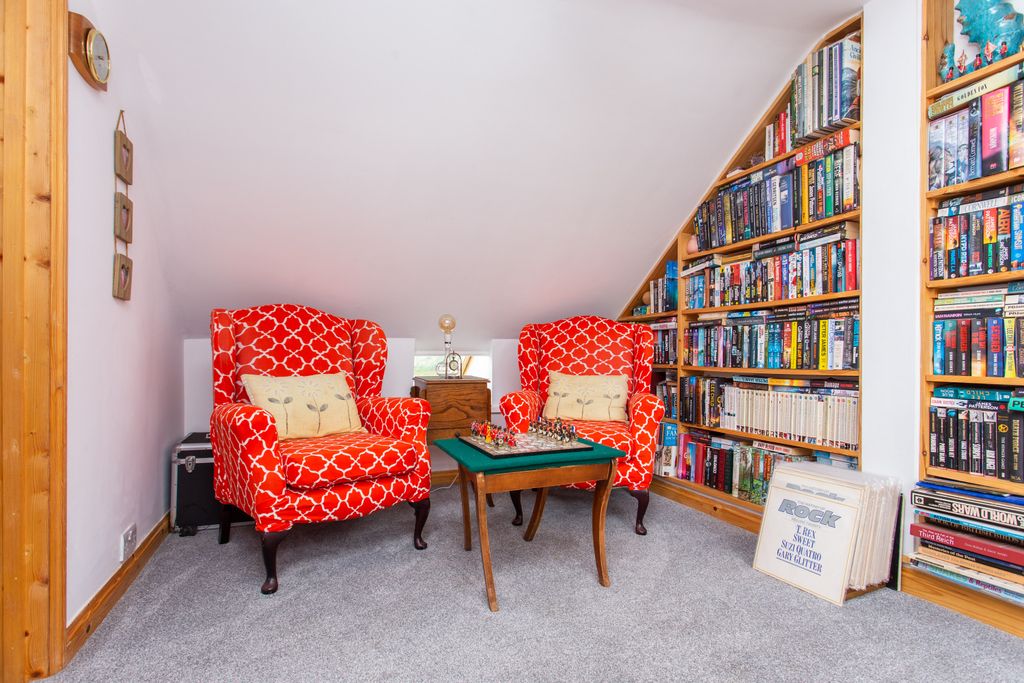 Property photo 2 of 27 2