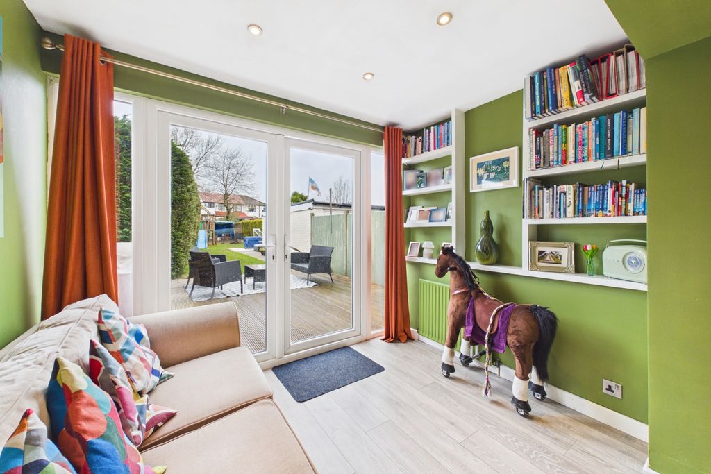 Property photo 3 of 28 Living Area