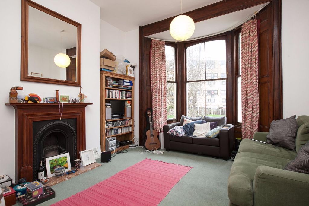 Property photo 3 of 8