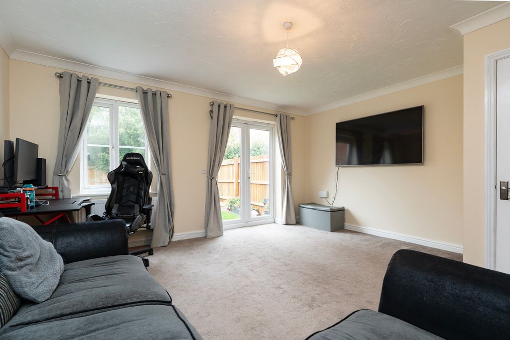 Property photo 3 of 14