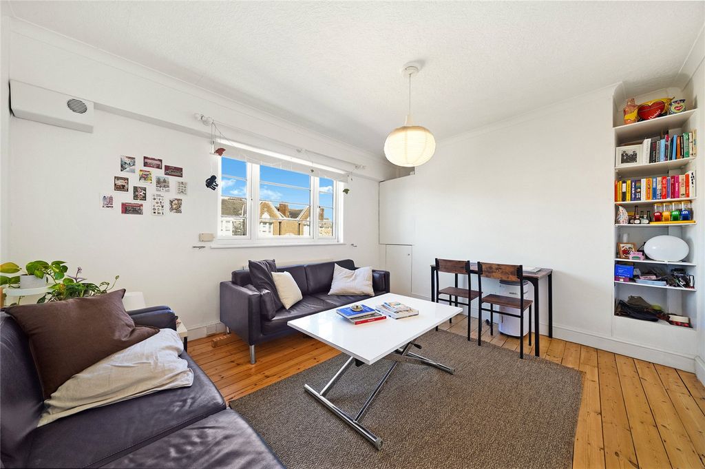 Property photo 1 of 18 Picture No. 06