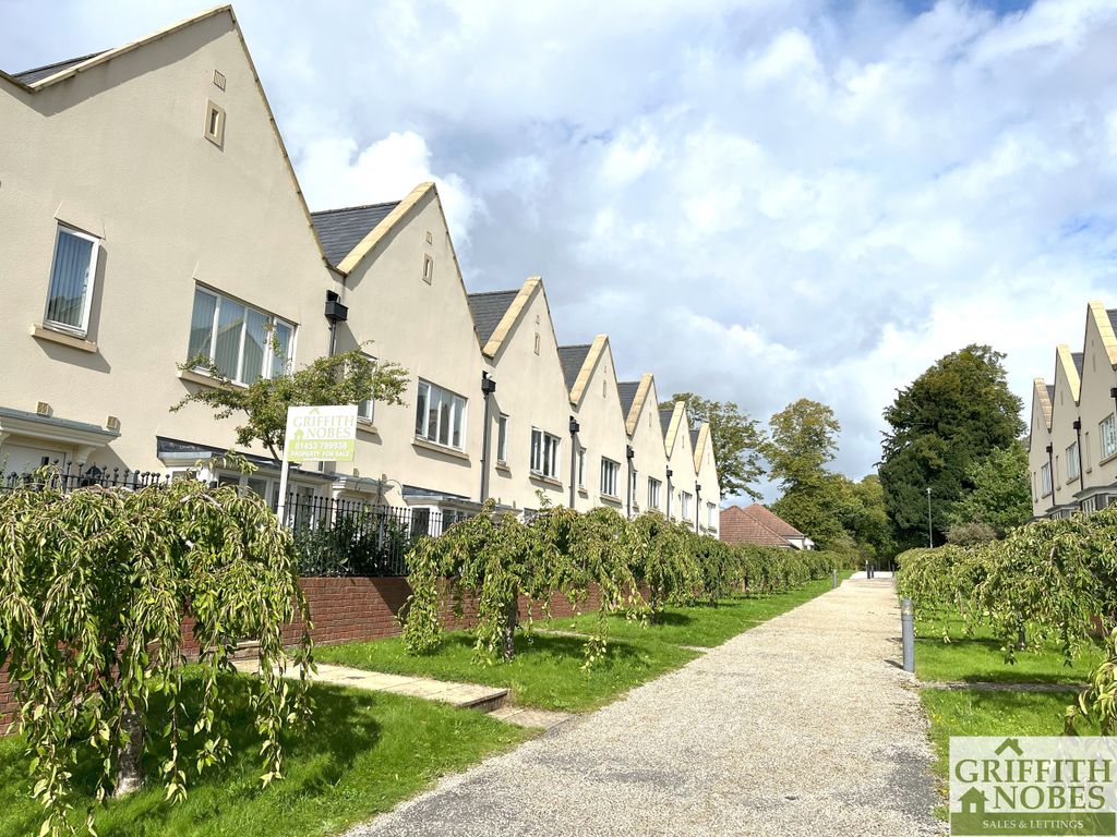 Property photo 2 of 35 Front Pathway