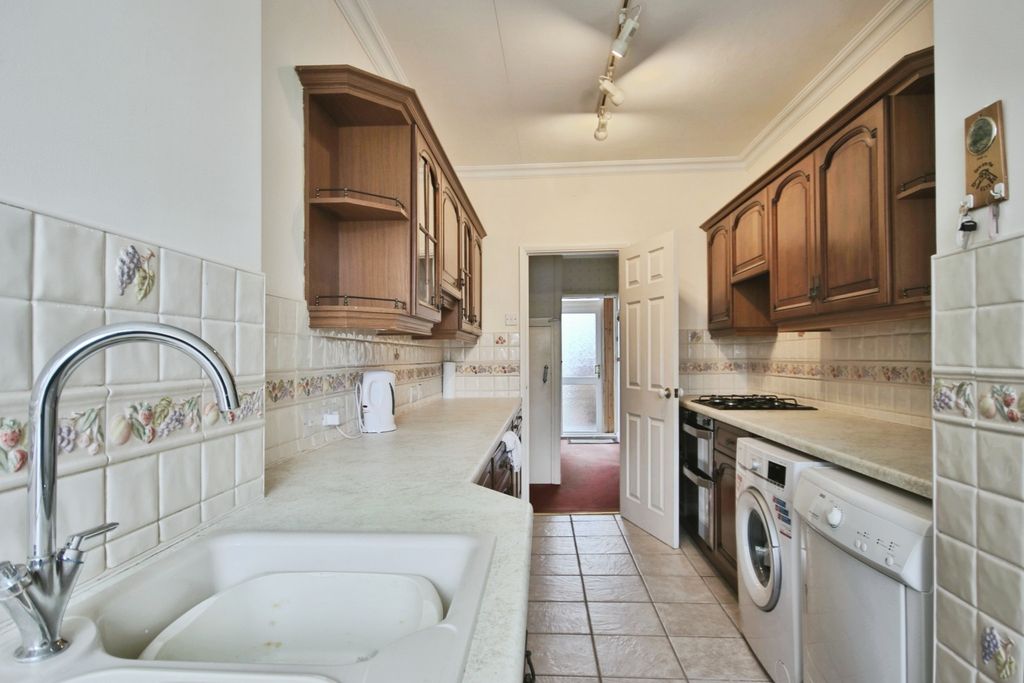 Property photo 2 of 28 4094047