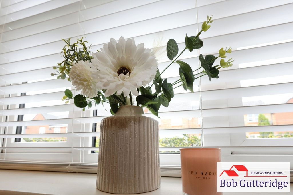 Property photo 3 of 30 Pbox-Img.Jpg