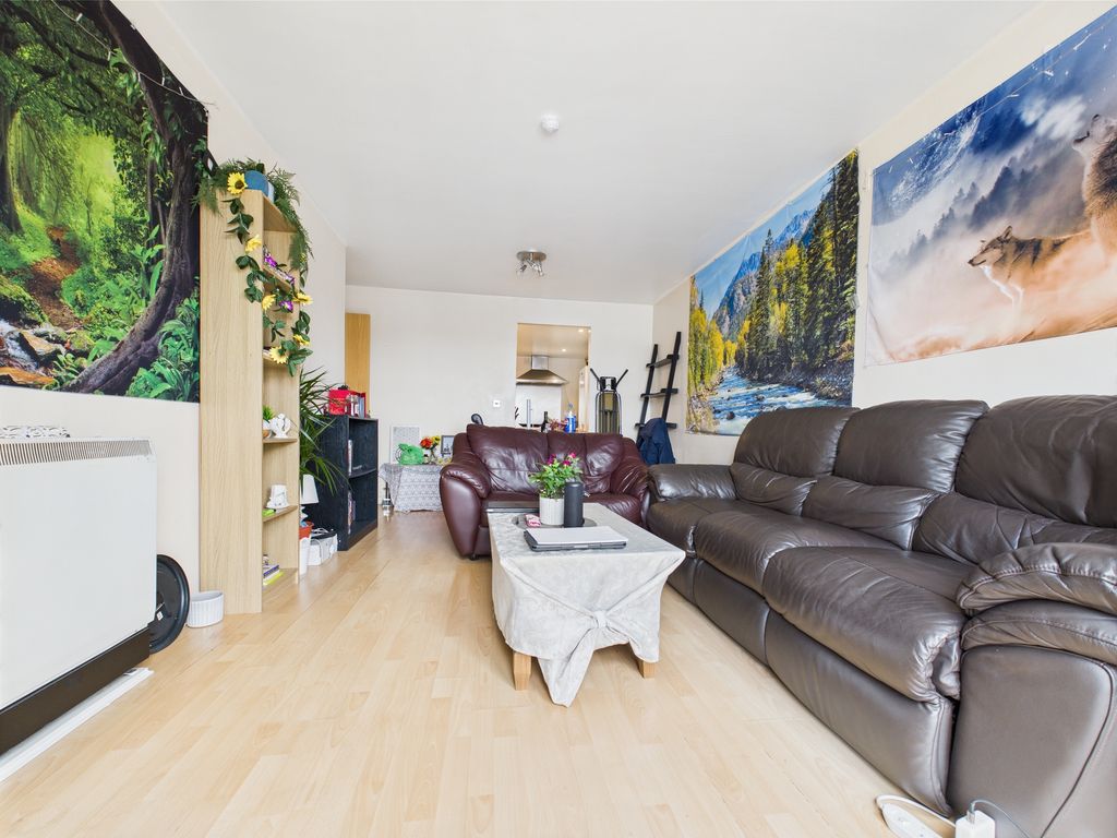 Property photo 3 of 7