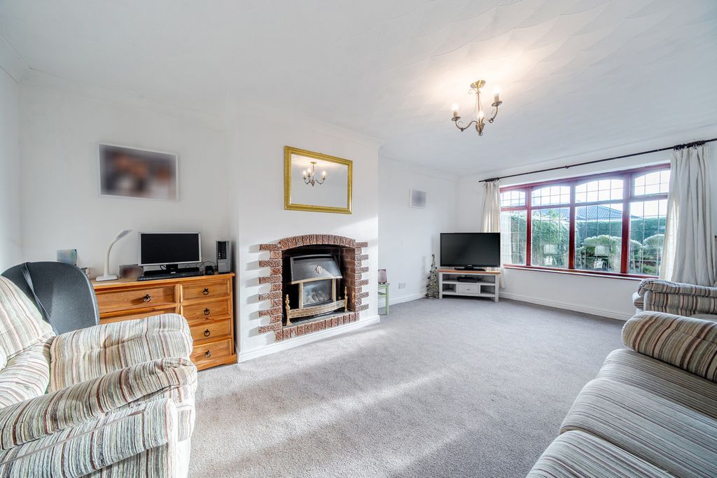 Property photo 2 of 23