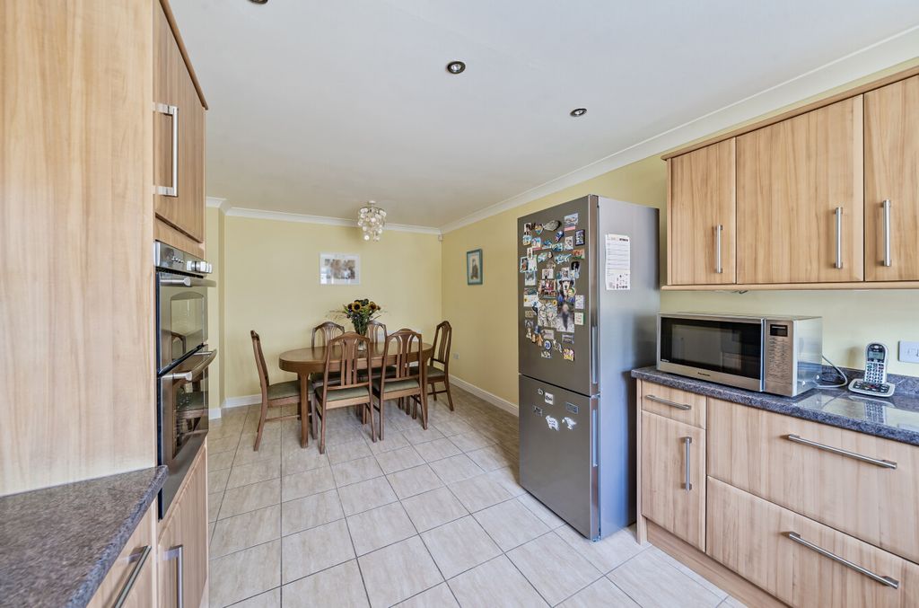 Property photo 3 of 12 Kitchen/Diner