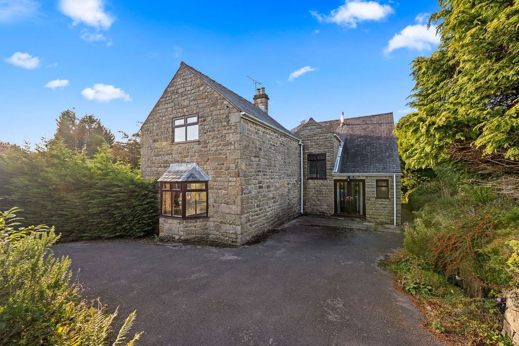 Property photo 1 of 33