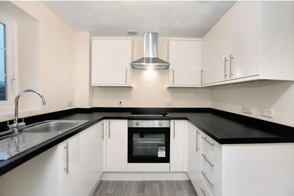 Property photo 3 of 10 Maria 1