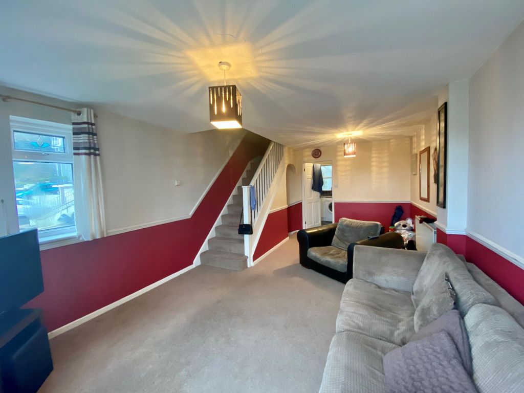 Property photo 3 of 11 Front