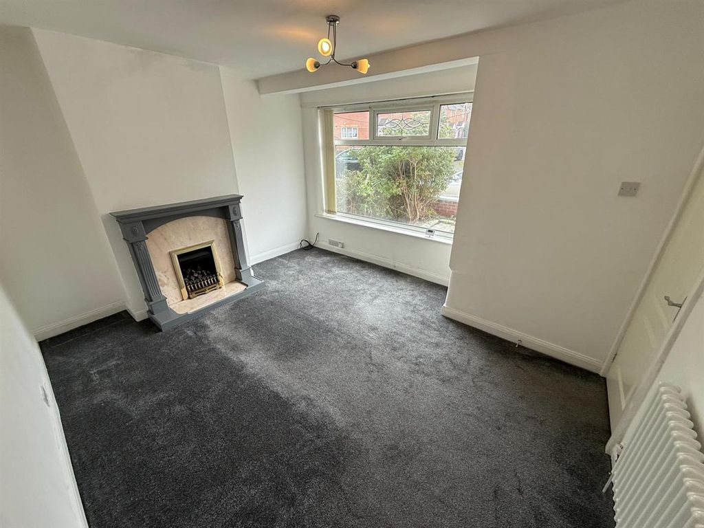 Property photo 2 of 26 Lounge