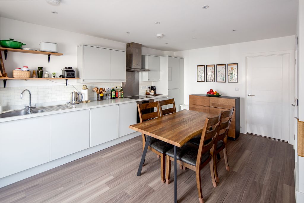 Property photo 3 of 20 Kitchen Diner