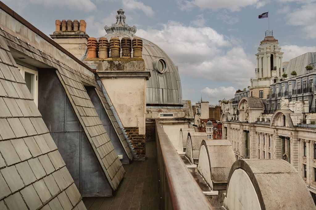 Property photo 1 of 8 Terrace