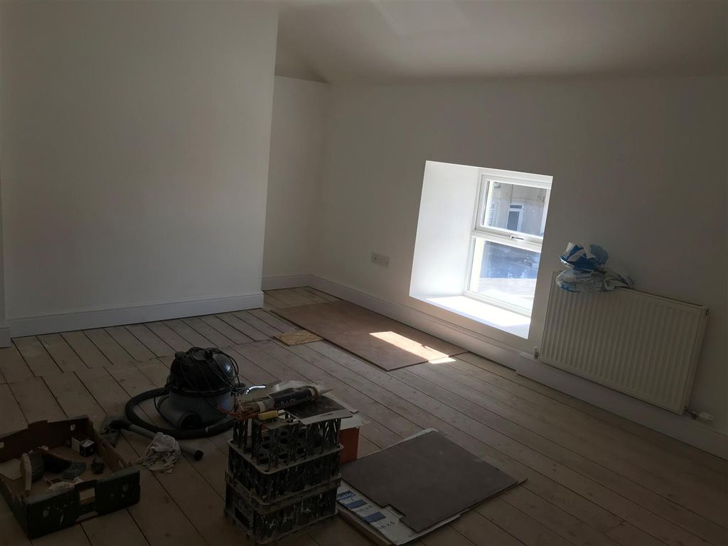 Property photo 3 of 4 Bedroom 1.Jpg