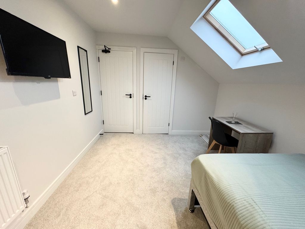 Property photo 2 of 10 Image