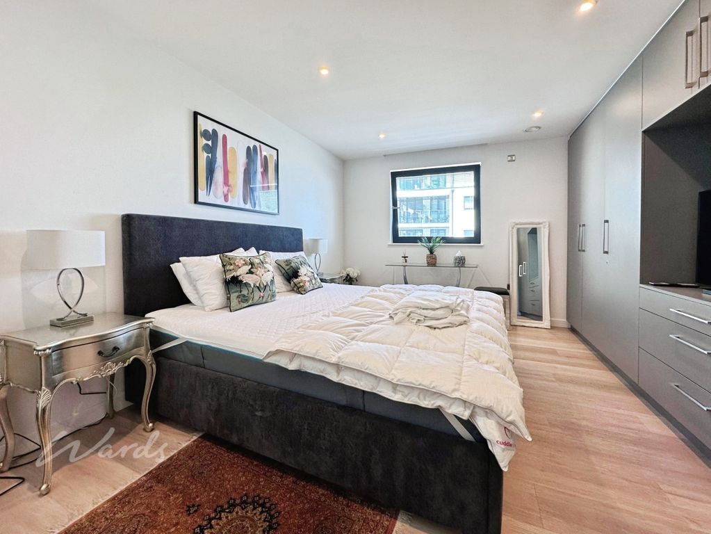 Property photo 3 of 11 Beach 10 Bed 1 Use