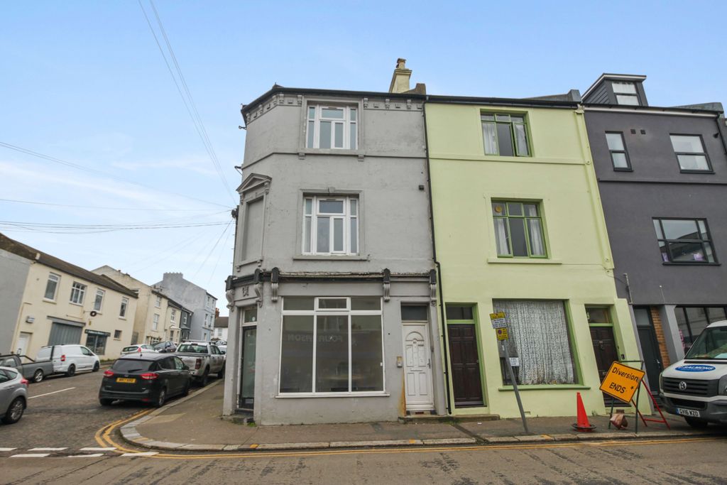 Property photo 1 of 13 Flat A, 61 Bohemia Road, St. Leonards-On-Sea, Tn37 6Rg