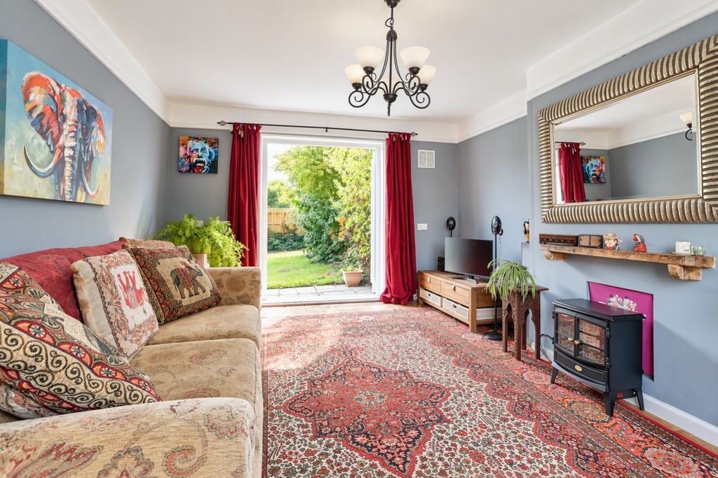 Property photo 2 of 11