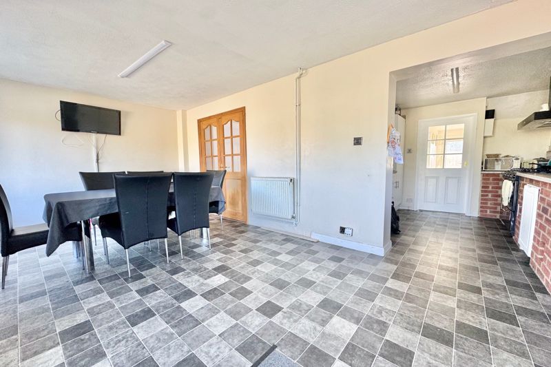 Property photo 2 of 18 Kitchen Diner