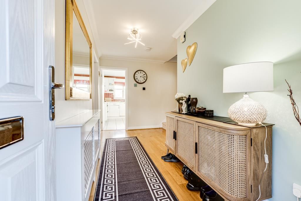 Property photo 3 of 27 3 Millennium Close, Kettering-11.Jpg