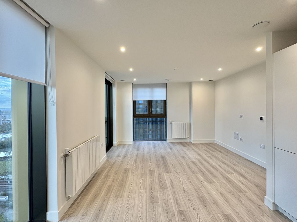 Property photo 3 of 25