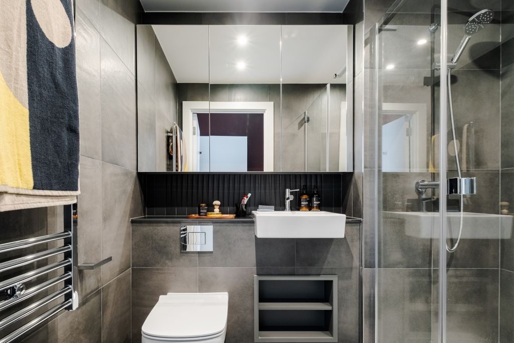 Property photo 1 of 9 Coppermaker-Squar...