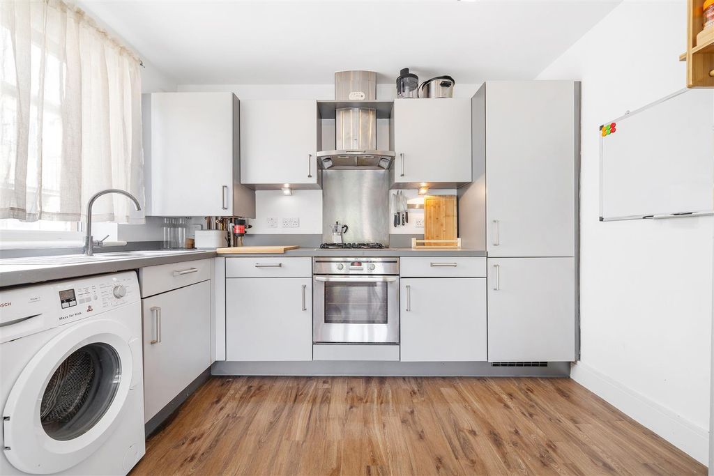 Property photo 2 of 13 Kitchen