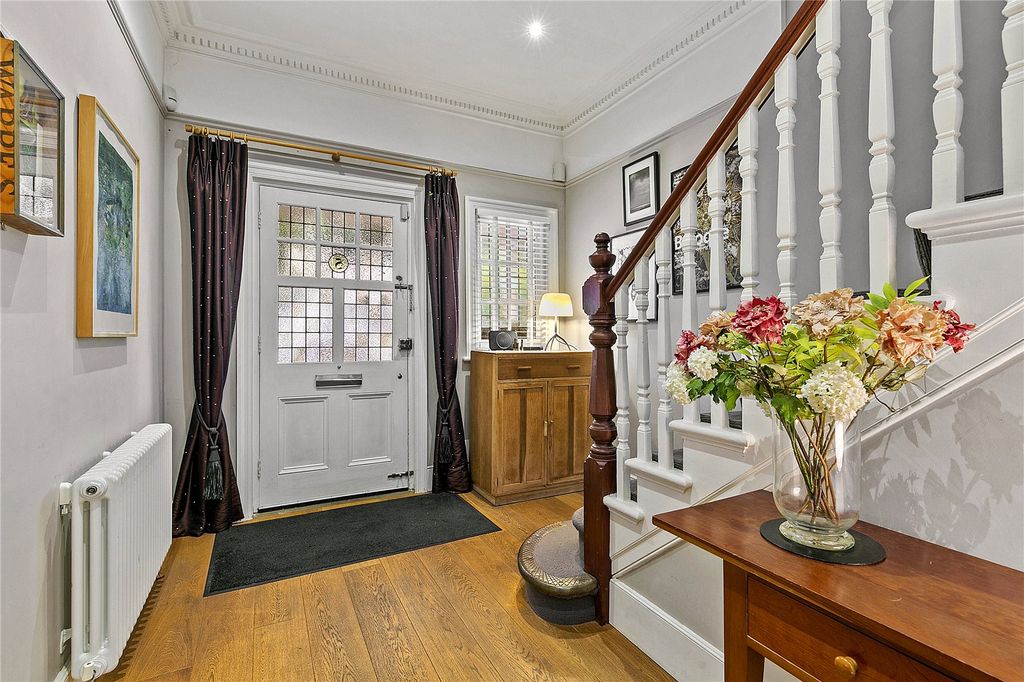 Property photo 2 of 36 Picture No. 17