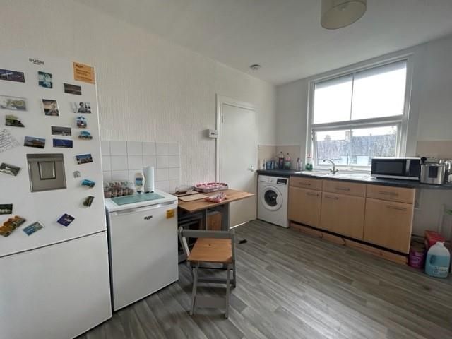 Property photo 2 of 6 Kitchen 1.Jpg