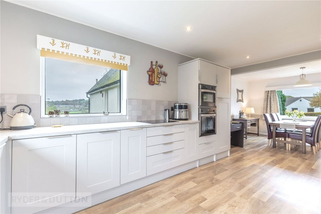 Property photo 3 of 34 Kitchen Dining Room