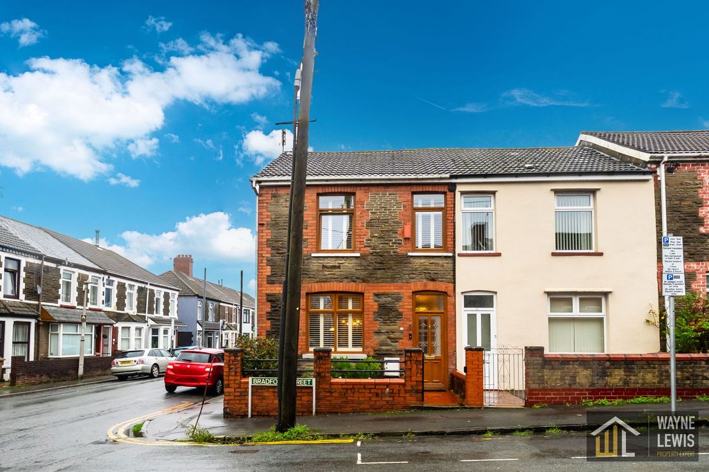 Property photo 1 of 36