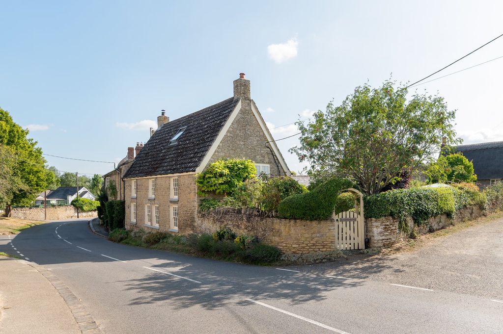 Property photo 1 of 38