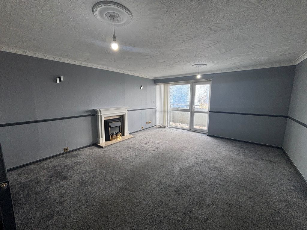 Property photo 3 of 8 Image