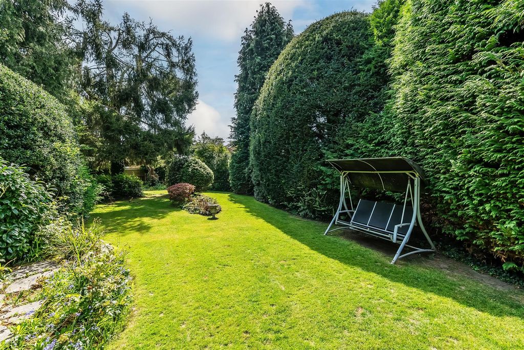 Property photo 2 of 24 49-Ottways-Lane-24.Jpg