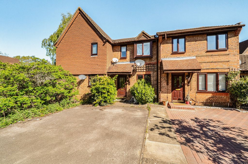 Property photo 1 of 12 1441146-17-69Eb55...