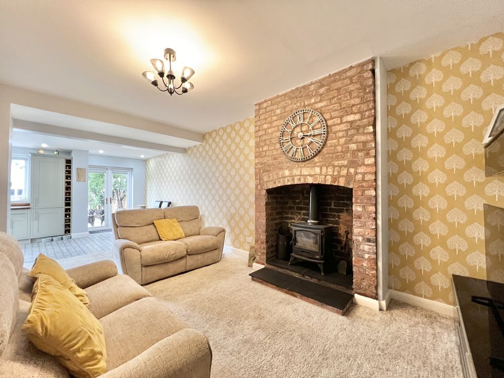 Property photo 2 of 31