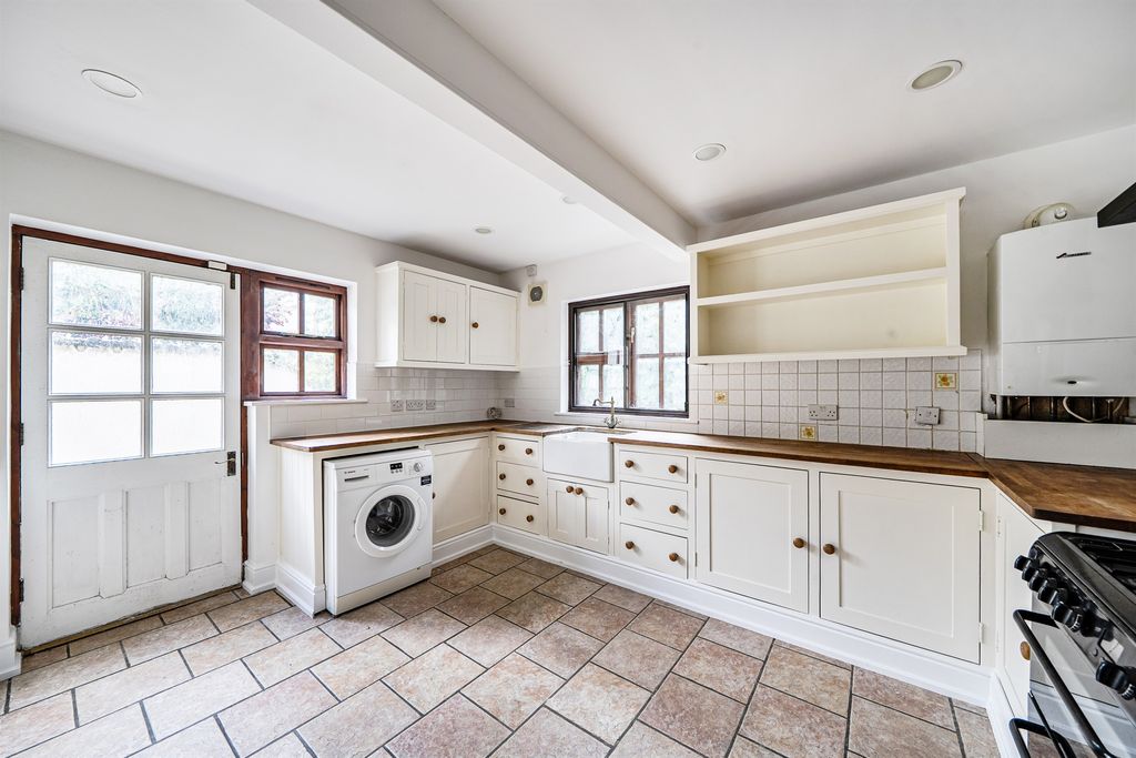 Property photo 3 of 13