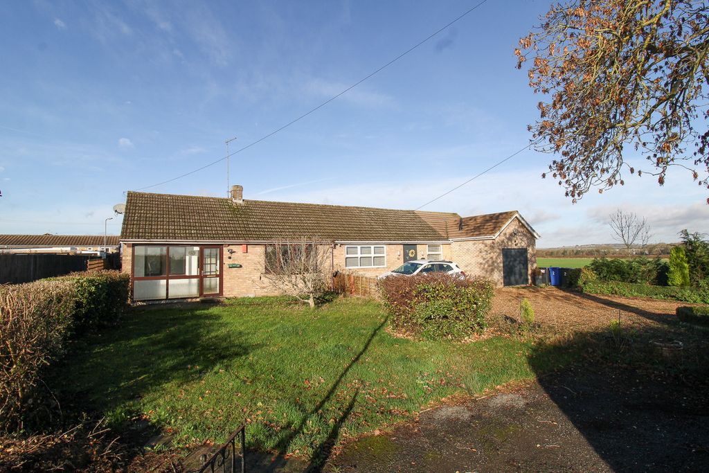 Property photo 2 of 23