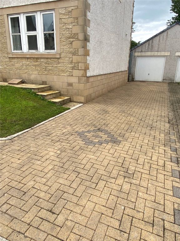 Property photo 3 of 20 Picture No. 24