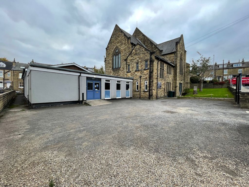 Property photo 2 of 5