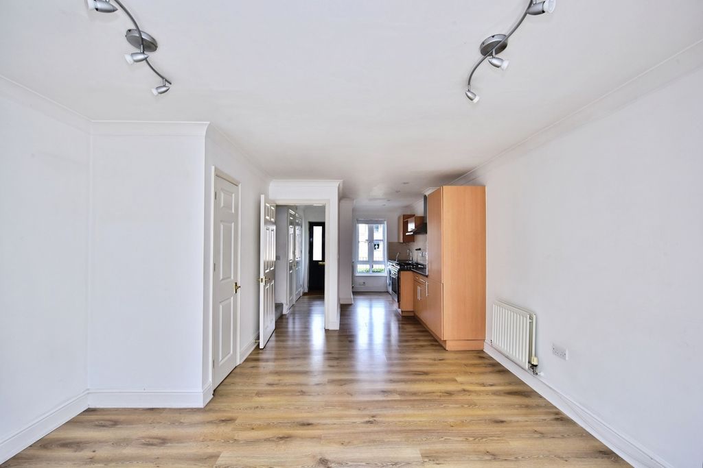 Property photo 1 of 18 Pbox-Img.Jpg