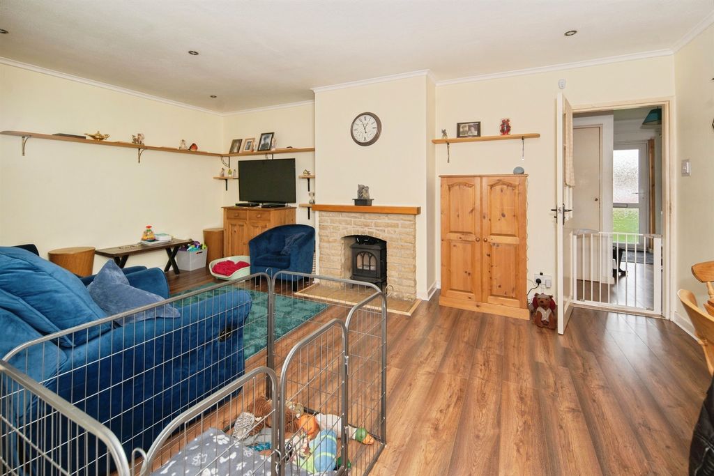 Property photo 3 of 19