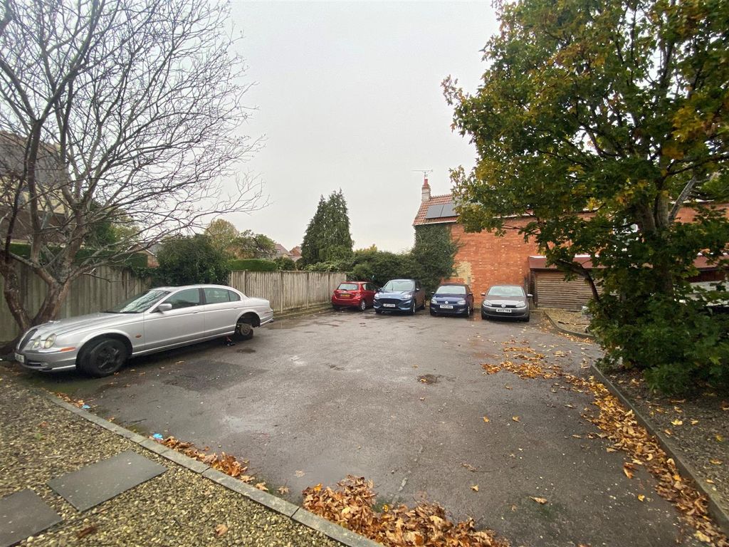 Additional image 7 of 1 bed bungalow to rentPark End Road, Gloucester GL1