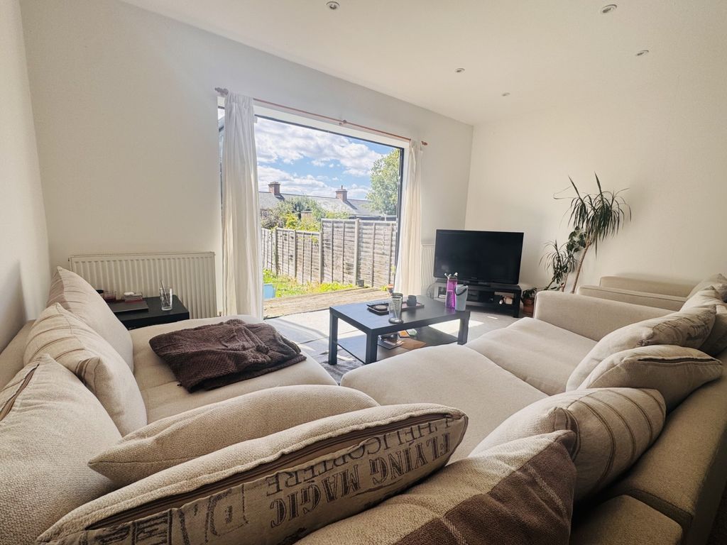 Property photo 2 of 18