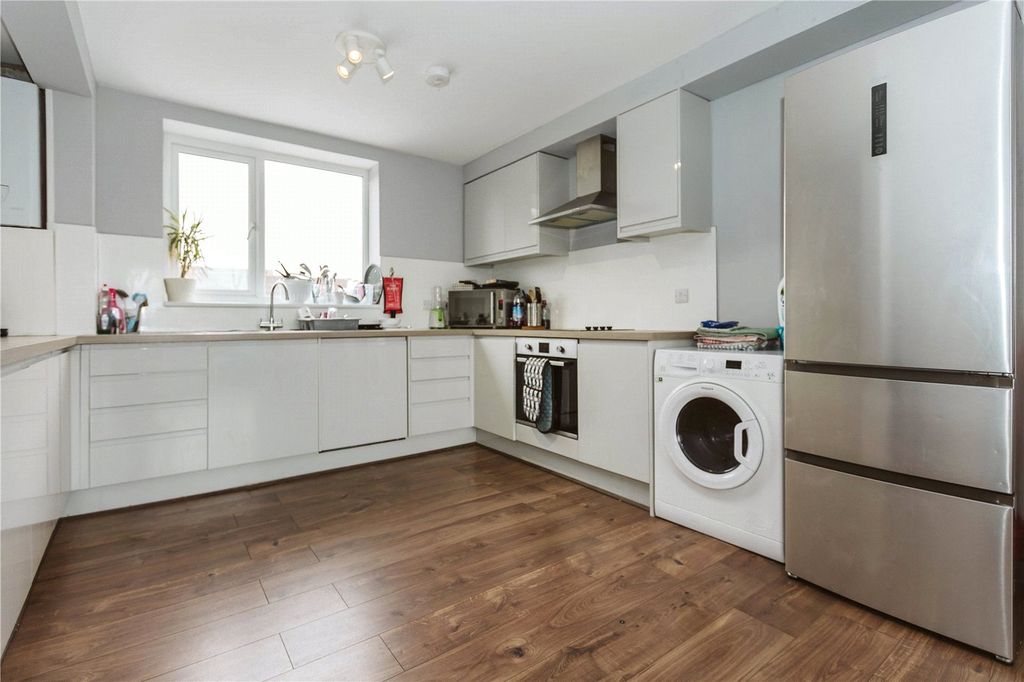 Property photo 2 of 31 Picture No. 47