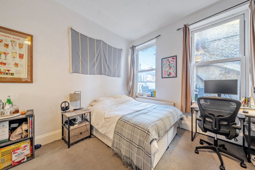 Property photo 2 of 17 Picture No. 05