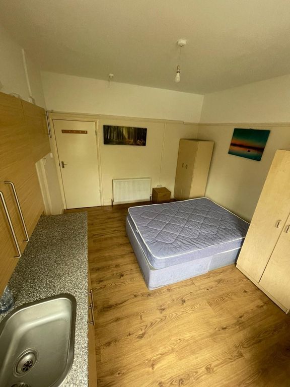 Property photo 1 of 4
