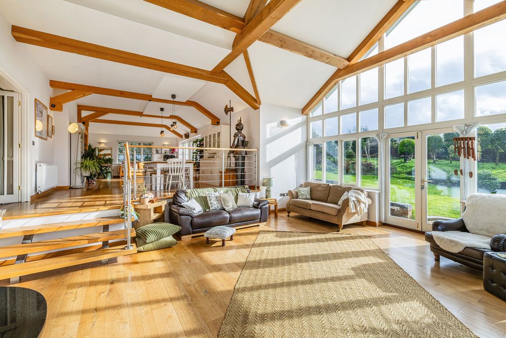 Property photo 2 of 24