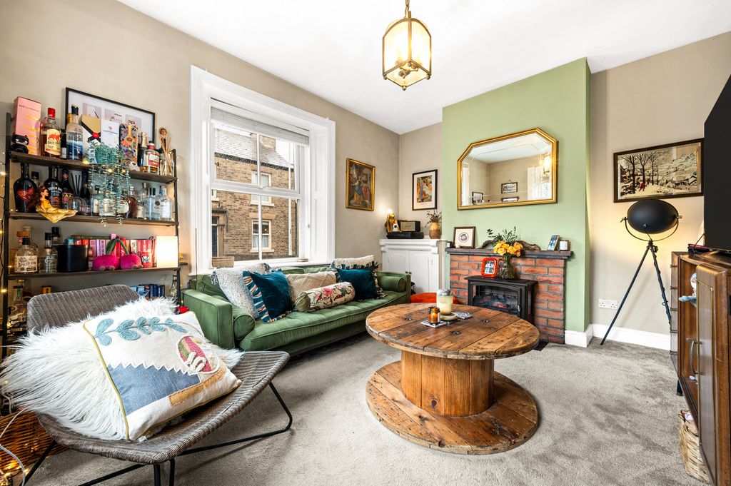 Property photo 3 of 22