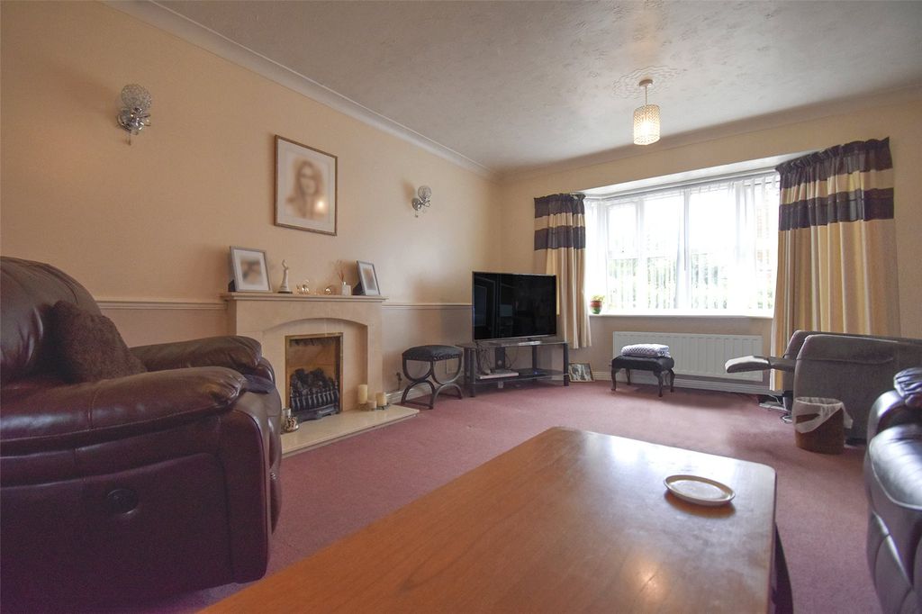 Property photo 2 of 22 Picture No. 20